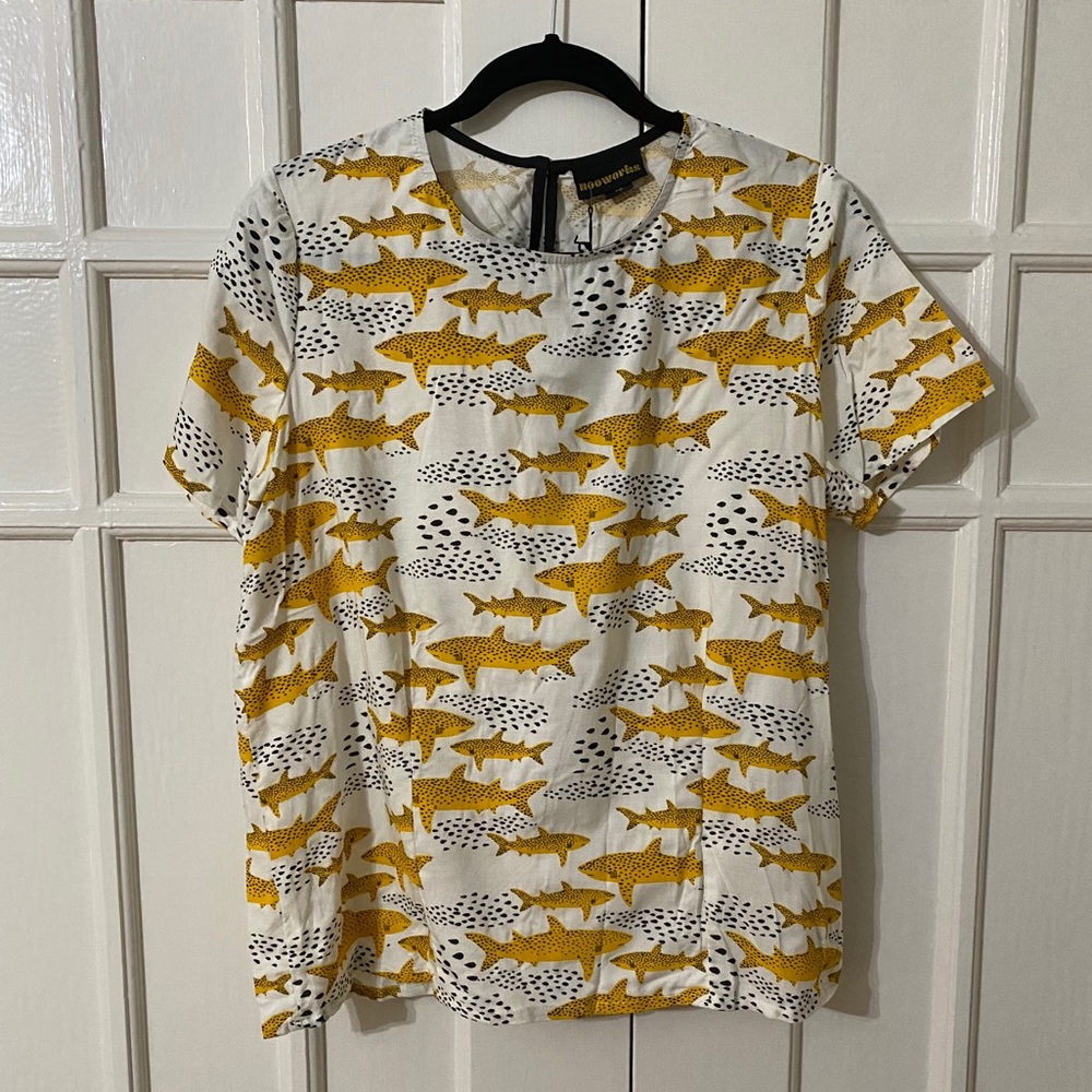 Nooworks Boxy Shark Top